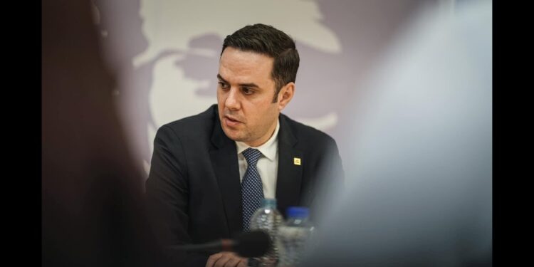 Abdixhiku ngushëllon familjet e viktimave pas tërmetit në Turqi dhe Siri