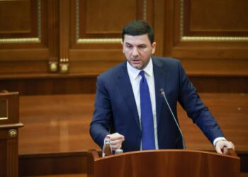 Krasniqi – Kurtit: Në dialog nuk ke nevojë të luash rolin e shpëtimtarit e as tradhtarit, mjafton të marrësh përgjegjësi