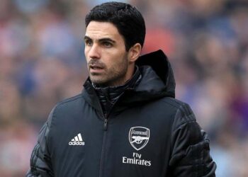 Arteta reagon pas humbjes së Arsenalit