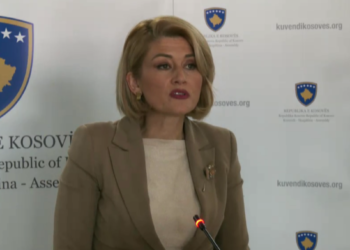 Kusari: PDK po mundohet ta shlyejë barrën e të kaluarës duke kundërshtuar Byronë Shtetërore