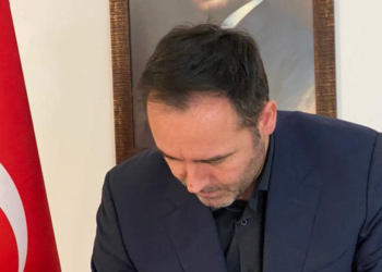 Konjufca ngushëllon Turqinë për viktimat