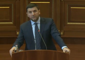 Krasniqi: Përballë Serbisë jemi bashkë