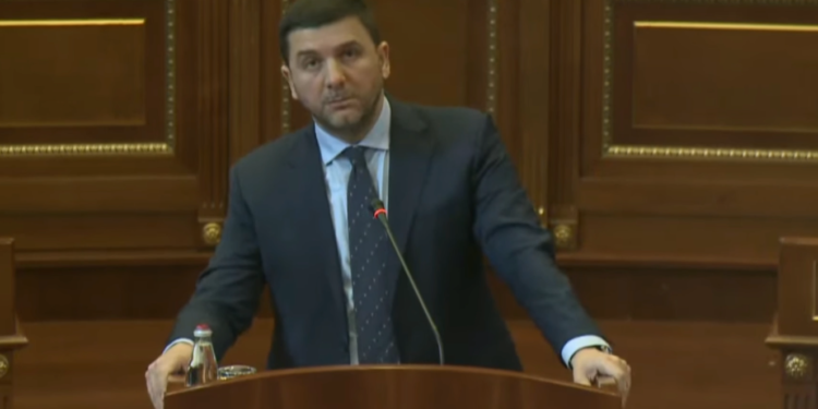 Krasniqi: Përballë Serbisë jemi bashkë