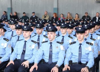 Sot mbyllet konkursi për policë në veri, Sveçla i kënaqur me aplikimet