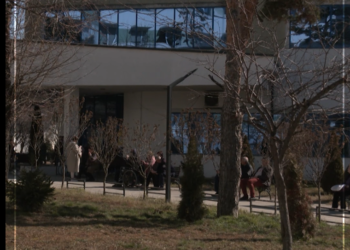 Pacientët po presin me vite për të marrë trajtim në Klinikat e QKUK-së