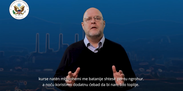 Ambasadori amerikan thërret për kursim të rrymës: Natën mbulohem me batanije shtesë