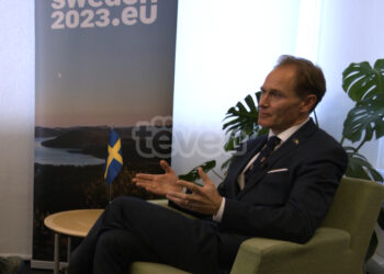 Ambasadori suedez: S’mund të ketë vetëm një parti që i përfaqëson serbët në Kosovë