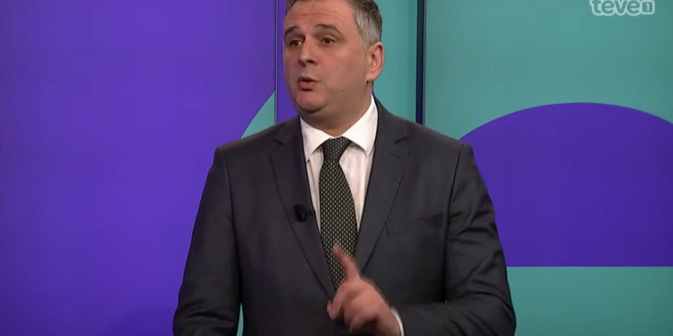 Bajqinovci: LDK s’ka të drejtë të shesë moral për shëndetësi, ka pasur zyrtarë të arrestuar për keqpërdorime