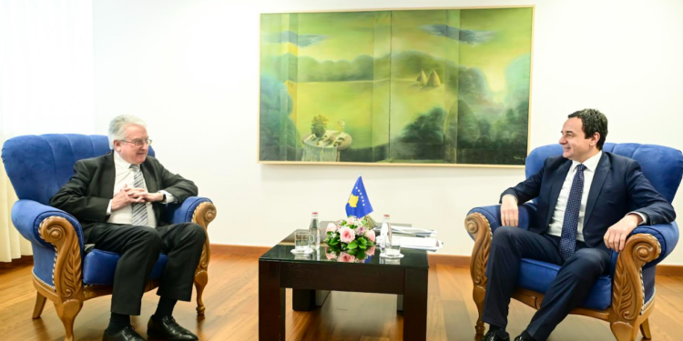 Kurti falënderon Wood për mbrojtjen e ligjshmërisë së pavarësisë në GJND