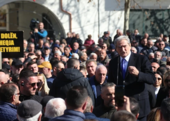 Berisha: Betohemi se mocionin do e bëjmë në Surrel