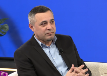 Halitaj flet për ditën e shpalljes së pavarësisë: Gazetari është i privuar nga këto kënaqësi