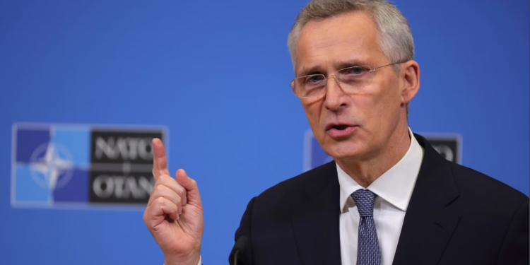 Shefi i NATO-s i kërkon Putinit ta rishqyrtojë pezullimin e traktatit të armëve