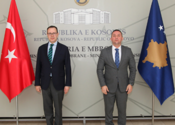 Ambasadori turk falënderon FSK-në për mbështetje në zonat e prekura nga tërmeti