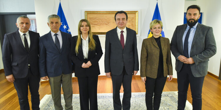 Deputetët shqiptarë e boshnjakë në Parlamentin e Serbisë kërkojnë të drejta si të serbëve në Kosovë