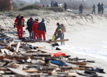 Afganistani thotë se 80 afganë kanë vdekur pas fundosjes së anijes në Itali
