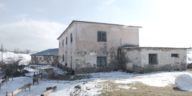 Braktiset fshati i UÇK-së në Shqipëri