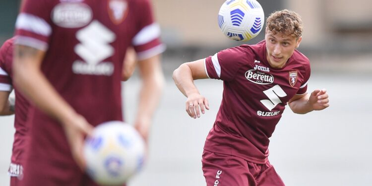 Mbrojtësi shqiptar “kërcënon “Juventus