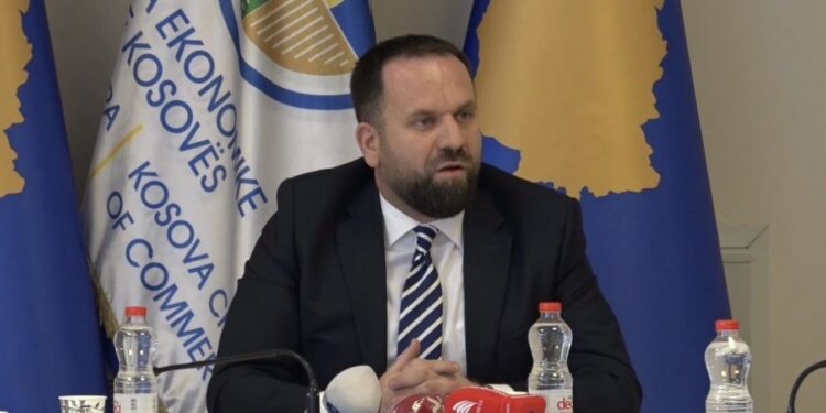 Rukiqi: Kjo Qeveri me qejf do t’ia ulte pagën edhe atyre që nuk janë zyrtarë publik