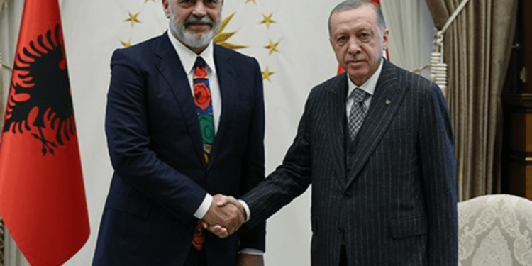 Shqipëria miraton ndihmën prej 1 milion euro për tërmetin në Turqi