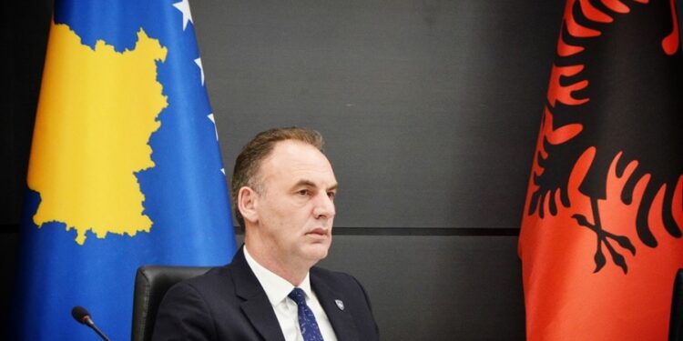 Limaj: Kosova ka rënë në kurthin e një politike mashtruese, po tentojnë ta zhdukin memorien e qytetarit