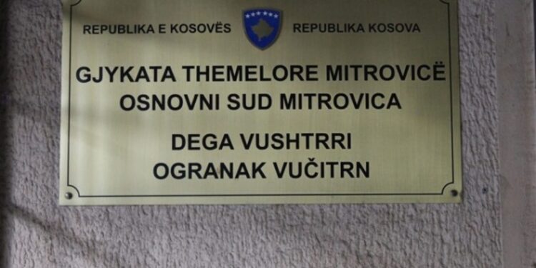 Vushtrri, burri kërcënon gruan gjatë seancës gjyqësore ku ishin palë