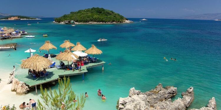 Turizmi shqiptar nis vitin me rritje