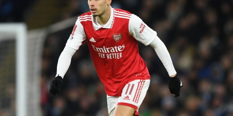 Arsenali ‘blindon’ Martinellin