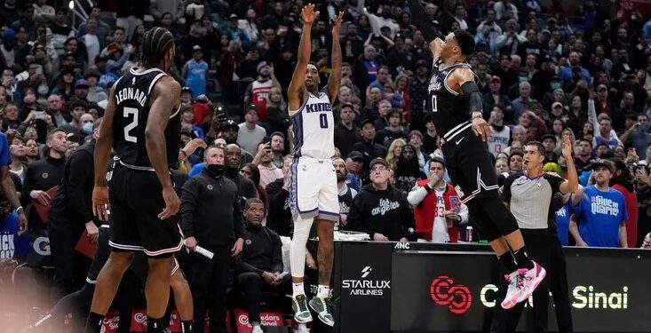 Çmenduri në NBA, në një ndeshje shënohen 351 pikë