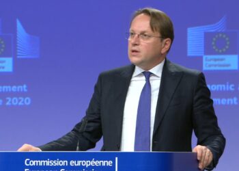 Varhelyi: Komisioni Evropian i gatshëm ta kryej punën e tij, sa i përket aplikimit të Kosovës për BE