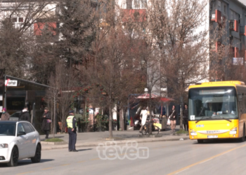 Policia nuk kursen vozitësit që thyejnë rregullat në rrugën “Xhorxh Bush”