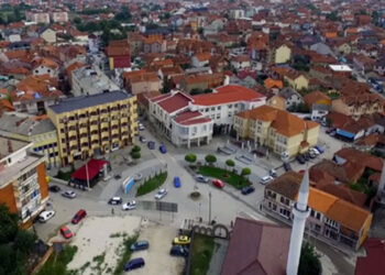 Serwer e Kamberi: Kosova të insistojë në të drejtat e shqiptarëve të Luginës së Preshevës në dialog