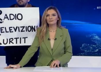 “Televizioni i Kurtit”, aktivisti i PSD-së futet në studio të RTK-së