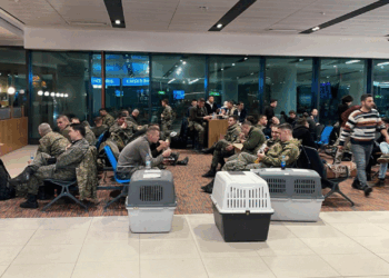 Trupat e Kosovës mbërrijnë në Turqi, mirëpriten nga vullnetarët turq