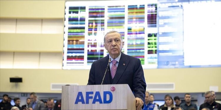 Rreth 2600 persona vdiqën nga tërmetet, Erdogan shpall 7 ditë zie