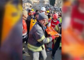 Një foshnje 2-muajshe nxirret nga rrënojat 128 orë pas tërmeteve në Turqi