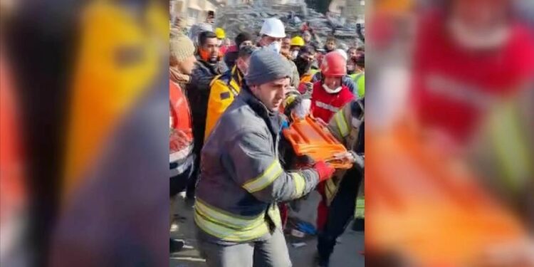 Një foshnje 2-muajshe nxirret nga rrënojat 128 orë pas tërmeteve në Turqi