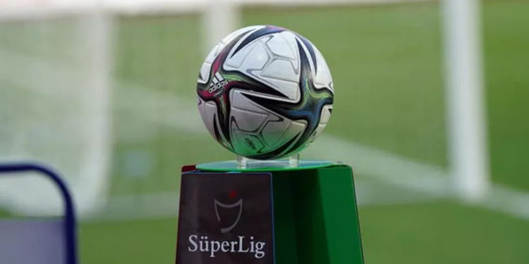 Zyrtare, pezullohen të gjitha ndeshjet e Superligës turke