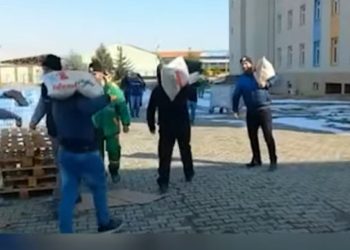 Gjendja në Turqi, flet shqiptari vullnetar për gërmime