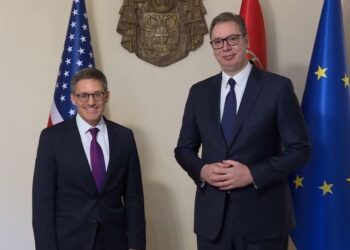 Vuçiq bisedon në telefon me Cholletin, i thotë se e pranon propozimin evropian me ‘kufizime të caktuara’