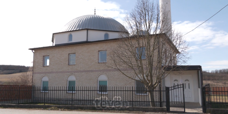 Pas përleshjes mes xhematit, BIK mbyll përkohësisht xhaminë në Halabak