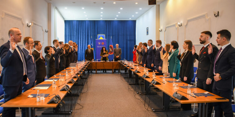 Osmani dekreton 21 prokurorë me mandat fillestar