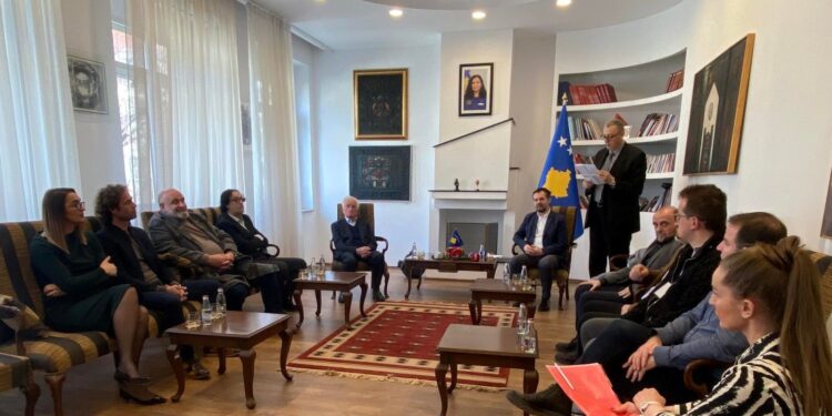 Çmimi vjetor “Azem Shkreli” i ndahet shkrimtarit Zajnullah Rrahmani