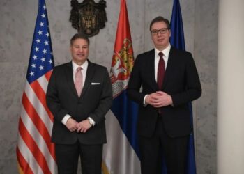 Vuçiqi pas takimit me Escobar: Folëm për zgjidhje kompromisi me Kosovën