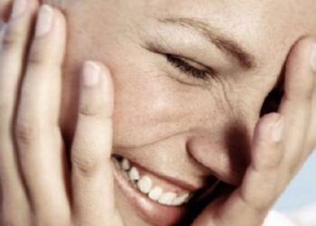 Ja si ndikon e qeshura tek shëndeti ynë