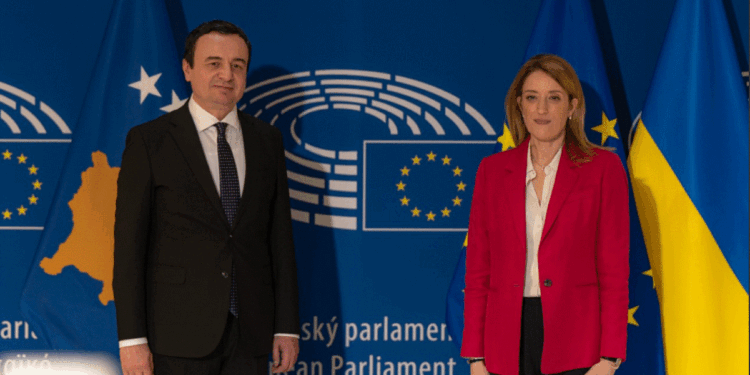 Kurti falënderon Metsolan për mbështetjen e Parlamentit Evropian