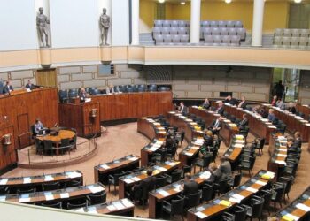 Parlamenti finlandez voton për anëtarësim në NATO