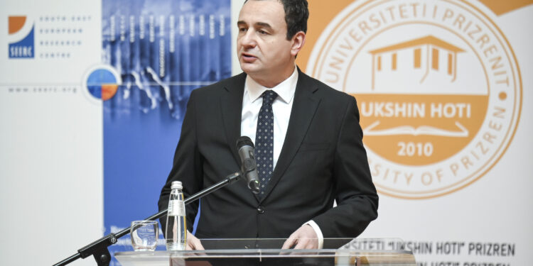 Kurti mori pjesë në përurimin e një shkolle, tha se dixhitalizimi po e formëson të ardhmen e të rinjve