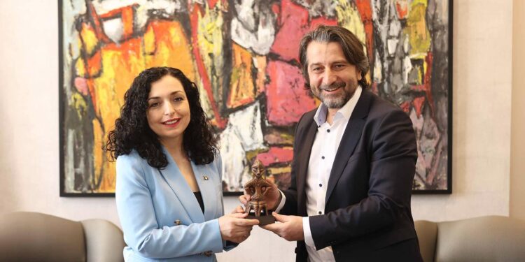 Rama dhe Osmani diskutuan për rëndësinë e përfshirjes së grave në pozita drejtuese