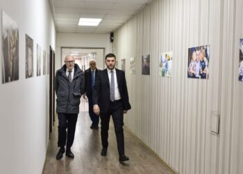Krasniqi i shpreh ambasadorit francez rezervat për propozimin evropian