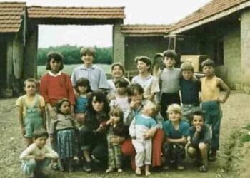 Osmani publikon një fotografi të Jasharëve: Gjaku i tyre u bë dritë udhërrëfyese për çdo shqiptar!